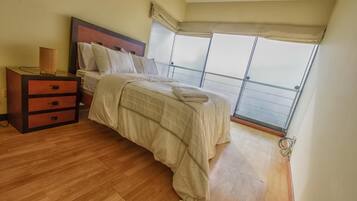 Rumah, 2 Tempat Tidur Queen (MV5: Perfect Couples Retreat With Oce) | 2 kamar tidur, seprai premium, dan Wi-Fi gratis