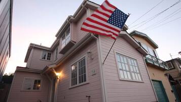 Maison, plusieurs lits (MV6: 30 night minimum Lover's Point M) | Extérieur