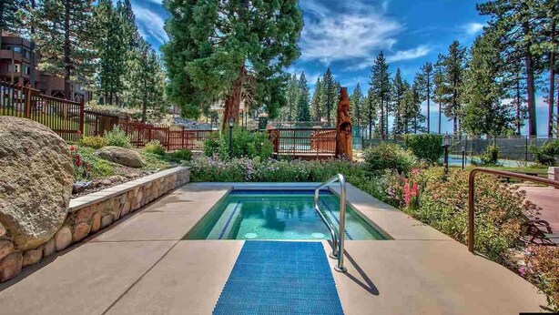 Condo, varias camas (MV55: Lake Village Remodel Condo with) | Alberca al aire libre