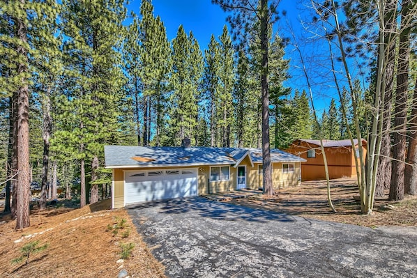 House, Multiple Beds (MV67 Lake Tahoe close to everything H) | Exterior