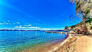 Ferienhaus, Mehrere Betten (Mv49 Lake Tahoe a block from the Cave) | Strand