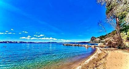 Mv49 Lake Tahoe a Block From the Caverock Beach