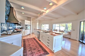 House, Multiple Beds, Ocean View (LX50: Ocean View Maison Palmier) | Private kitchen