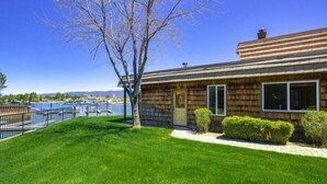 Huoneisto, useita sänkyjä (MV26: Waterfront Tahoe Keys Condo lon) | Ulkopuoli