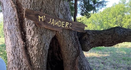 Maalaismainen maalaistalo ripauksella modernia charmia