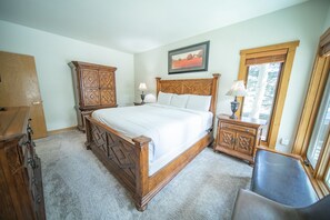 Premier Condo, 3 Bedrooms, Hot Tub, Resort View (Chateaux DuMont2704) | Exterior - Chateaux Dumont2704 (Keystone)