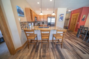 Premium Townhome, 2 Bedrooms, Balcony, Mountain View (Elk Run Villas 9574) | Exterior - Elk Run Villas 9574 (Keystone)