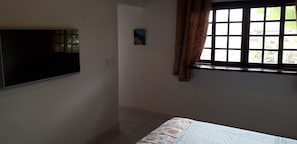 Family Apartment | 1 bedroom, free WiFi, bed sheets