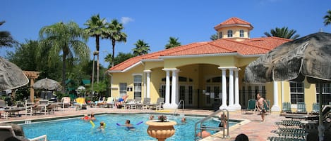 2 outdoor pools