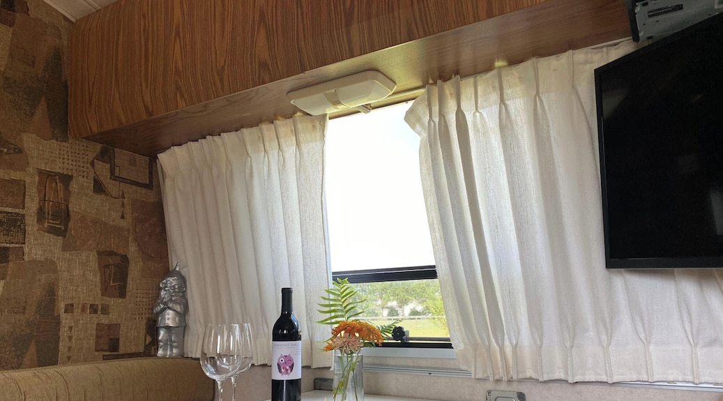 Silver Sail Airstream * Jenseits Von Glamping * Viel Platz Zum Durchstreifen Von Wifi Ev-ladegerät 20 Ac - Gulf Shores, AL