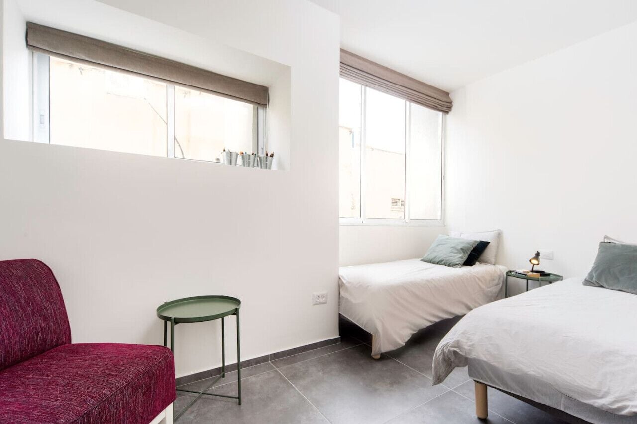 2 bedrooms, iron/ironing board, free WiFi