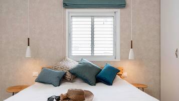 2 bedrooms, iron/ironing board, free WiFi