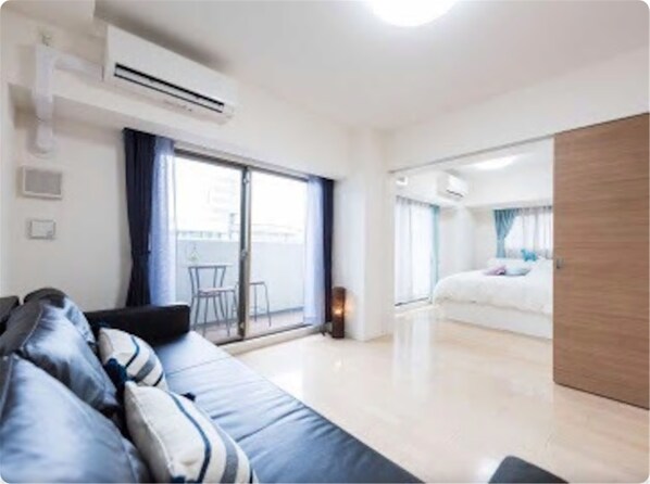 Living area - Crystal Exe Nipponbashi (Osaka)