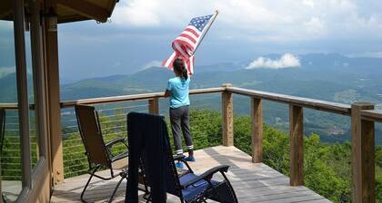 Spectacular Views-Upscale-Pool & No Steps!!