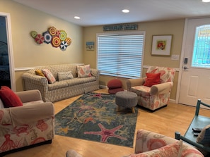 TV - SNOW BIRDS..SPECIAL RATES FOR WINTER TRAVELS - A Fun, Sun N' Surfin' Kinda Place (Murrells Inlet)