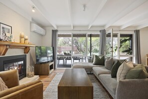 Fernseher, Kamin, Netflix, Streaming-Dienste
