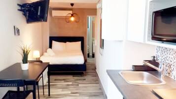 Studio | 1 bedroom, individually decorated, individually furnished