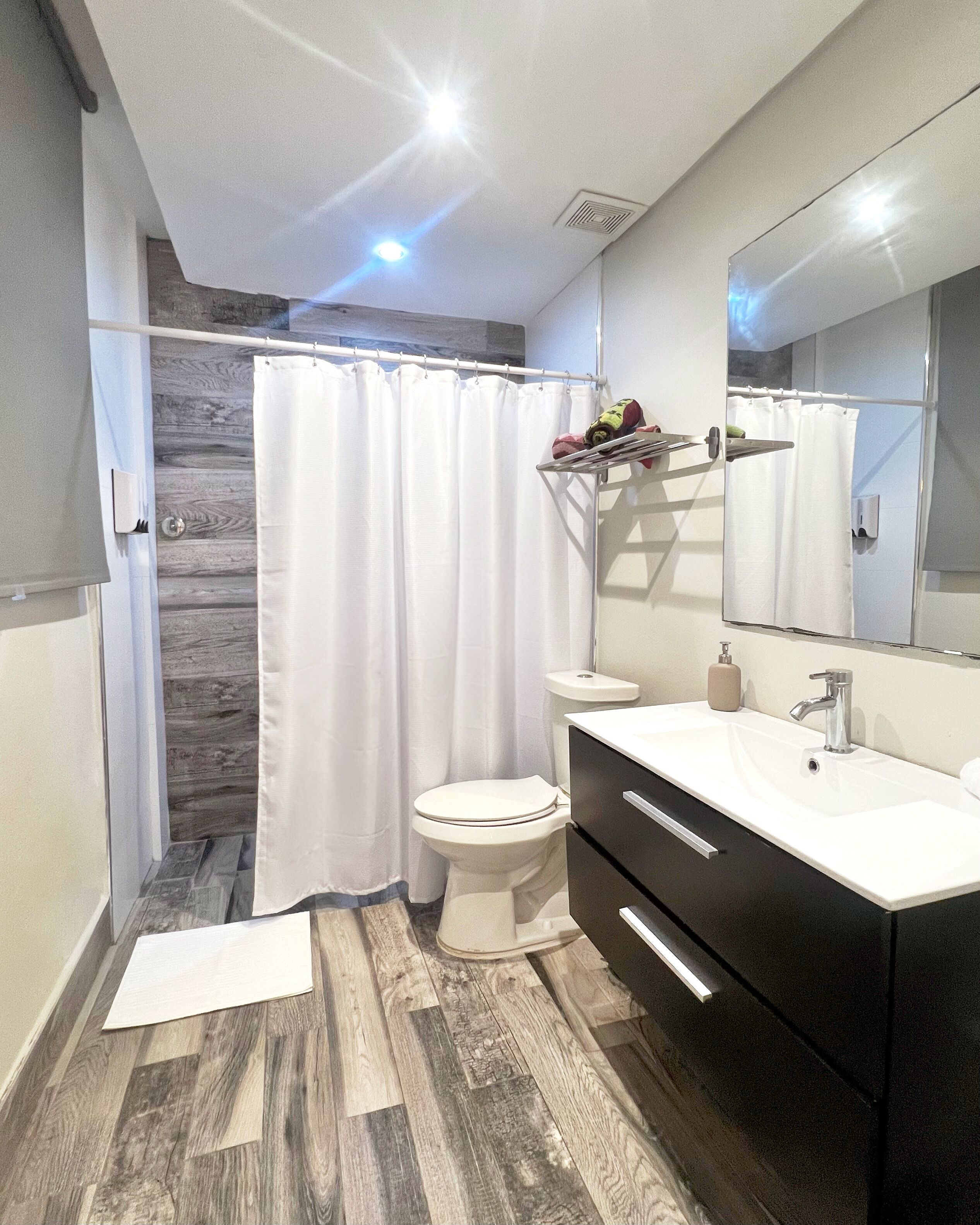 Apartment | Bathroom