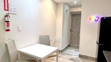 Classic Single Room | Dining room