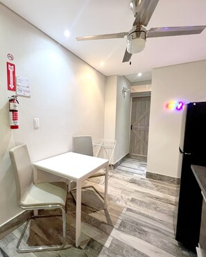 Habitación individual clásica | Comedor
