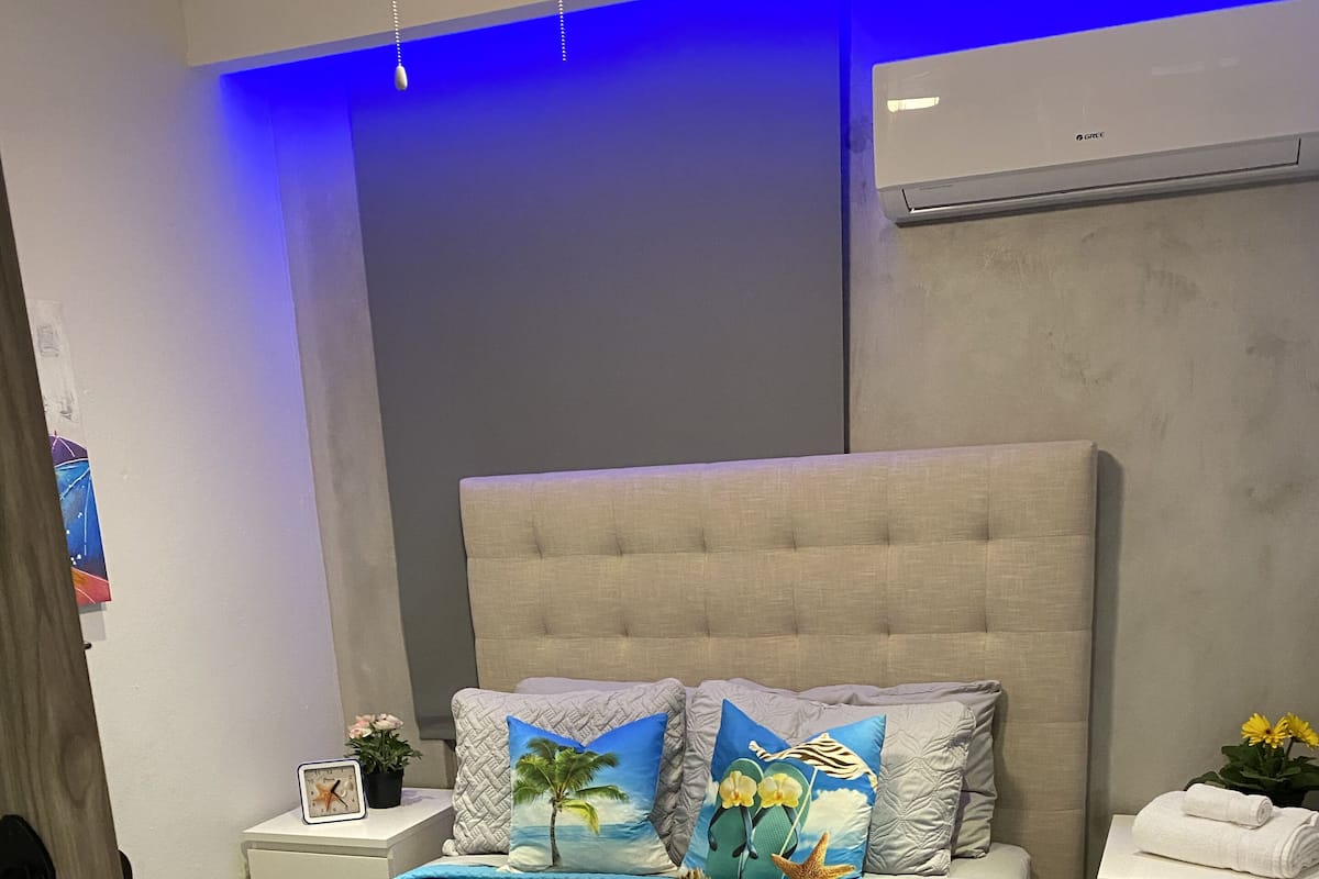 1 bedroom, individually decorated, individually furnished