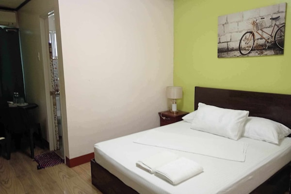 Hypo-allergenic bedding, desk, laptop workspace, free WiFi