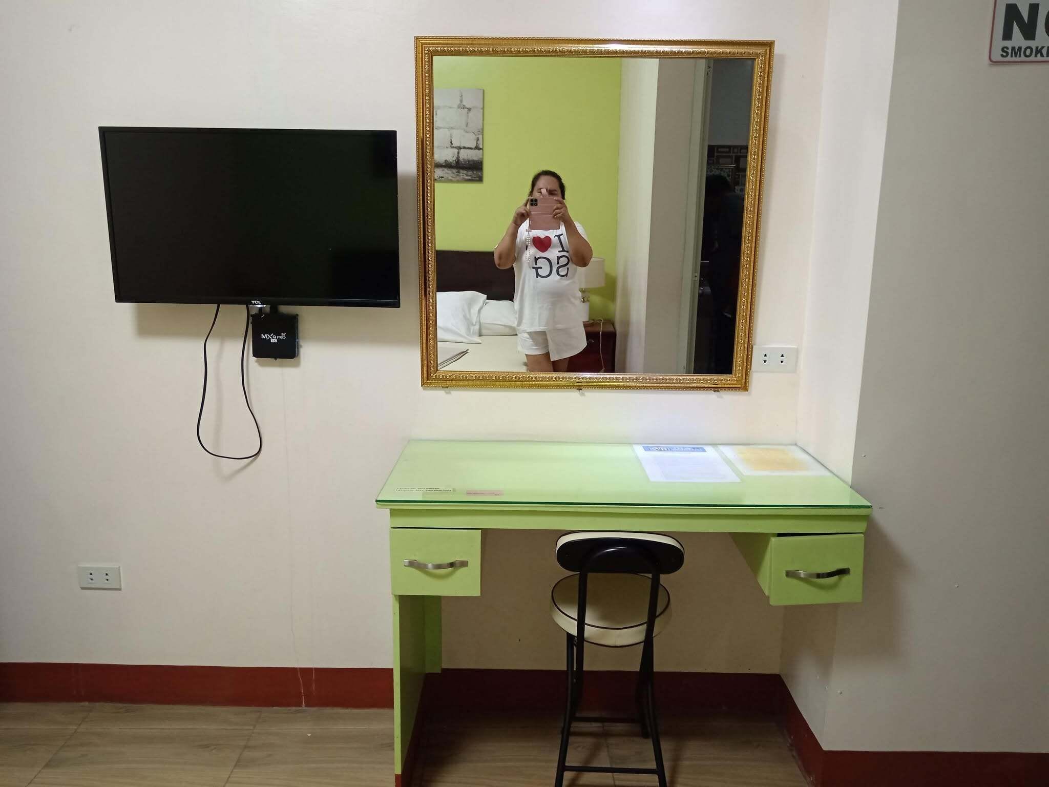 Eenvoudige kamer, 1 queensize bed | Hypoallergeen beddengoed, een bureau, een laptopwerkplek, gratis wifi