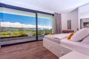 4 Schlafzimmer, Bügeleisen/Bügelbrett, WLAN, Bettwäsche