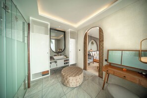 Bathroom - Astera Villa Seminyak by Ini Vie Hospitality (Legian)