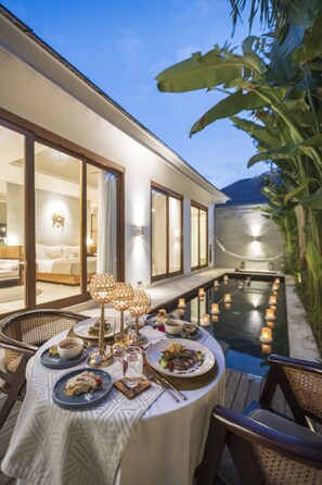 Couples dining - Astera Villa Seminyak by Ini Vie Hospitality (Legian)