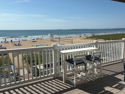 Spectacular Beachfront Condo-Watch sunrise from deck overlooking beach. 
