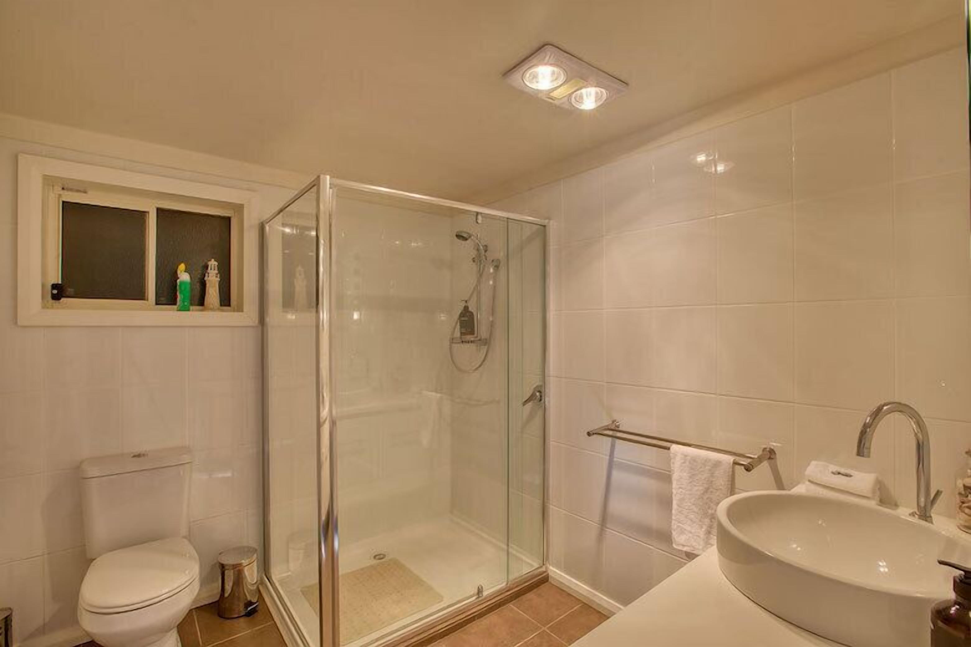 Seaview Apartment Bay of Fires — image 9