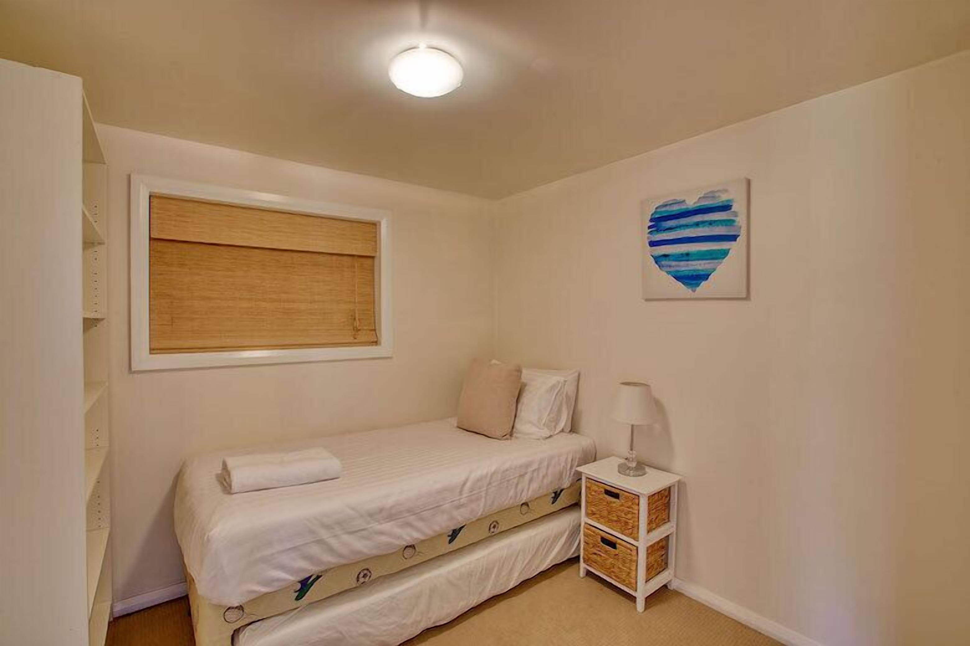 Seaview Apartment Bay of Fires — image 8