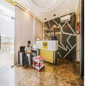 Reception - FabHotel Diamond (Dera Bassi)