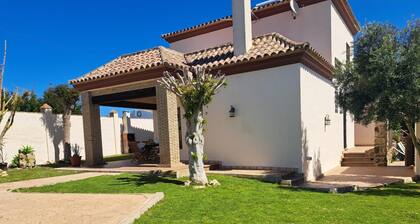 grande piscine privée, superbes vues, équipement de haute qualité, internet - Casa Tomary à Roche Viejo