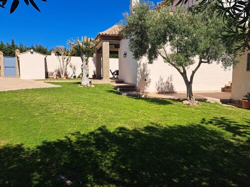 Private pool, nice views, beautiful terraces and garden, WiFi internet - Casa Tomary in Roche viejo -