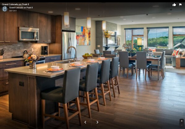 Dining - Brand New Peak 8 Resort - Ski-In/Out - Available Christmas Week (Breckenridge)