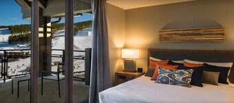 Brand New Peak 8 Resort - Ski-In/Out - Available Christmas Week