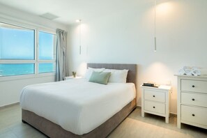 2 bedrooms, iron/ironing board, free WiFi - Magnificent Sea-View Panorama Apt by Sea N' Rent (Tel Aviv-Yafo)