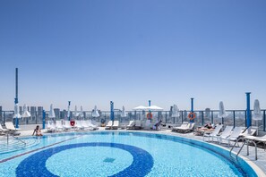 Pool - Magnificent Sea-View Panorama Apt by Sea N' Rent (Tel Aviv-Yafo)