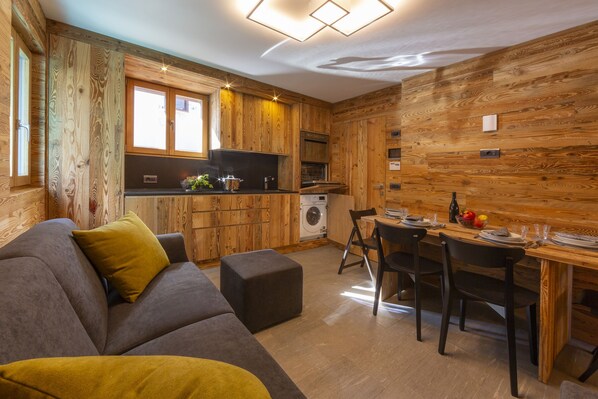 Interior - Marlies Ski in - Ski out 50m, Livigno, Italy (Livigno)