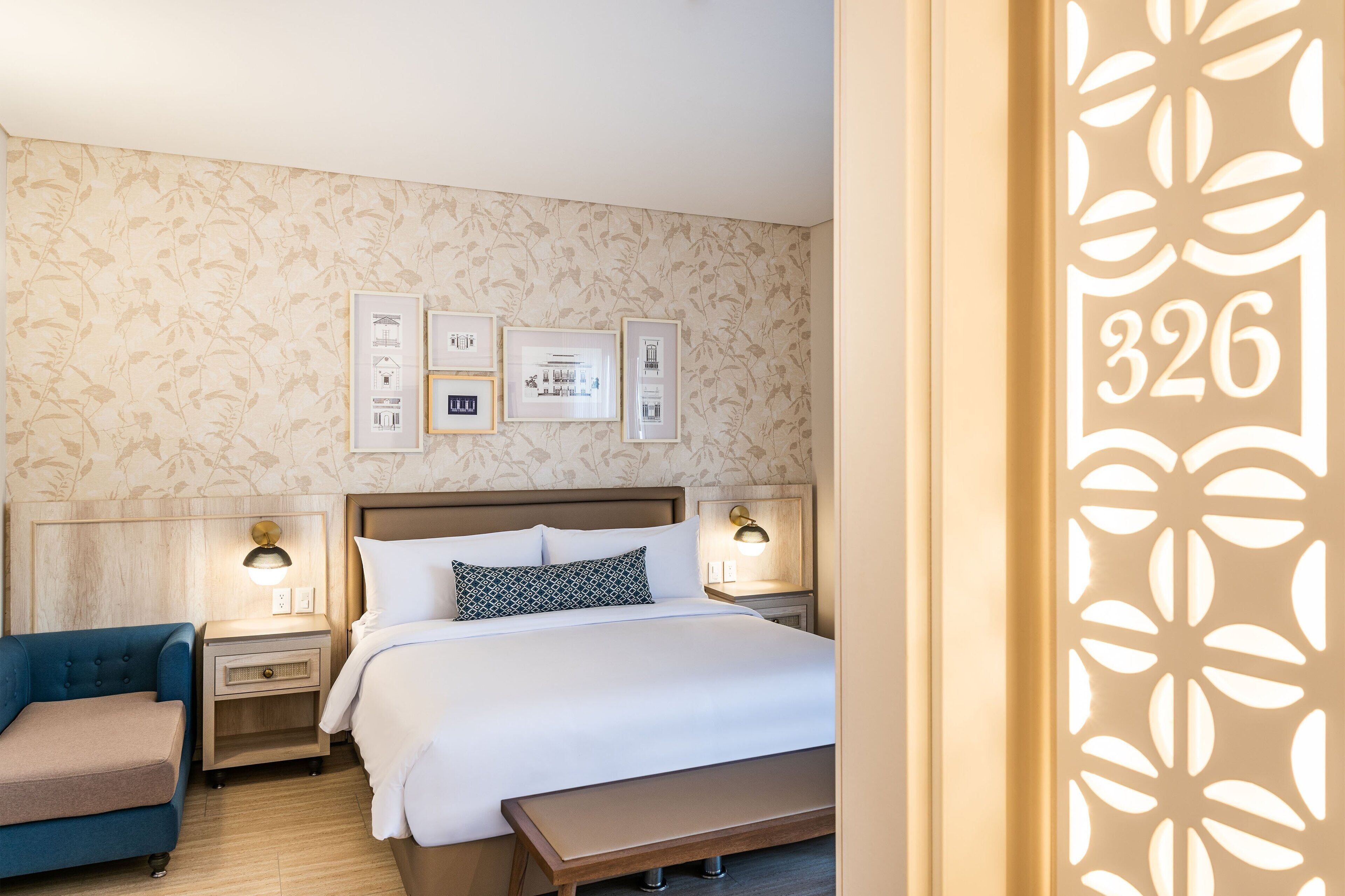 premium room, 1 king bed, non smoking, city view | 1 bedroom, hypo-allergenic bedding, minibar, in-room safe