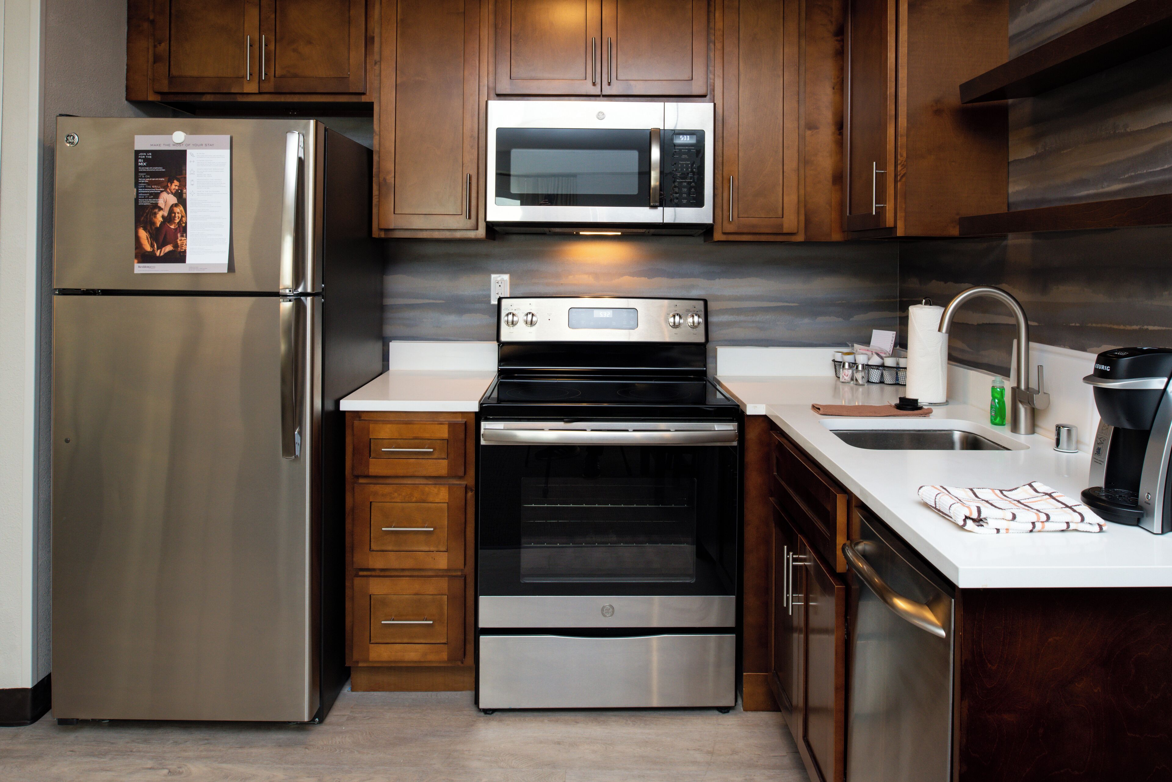 suite, 1 bedroom | private kitchen | fridge, microwave, oven, dishwasher