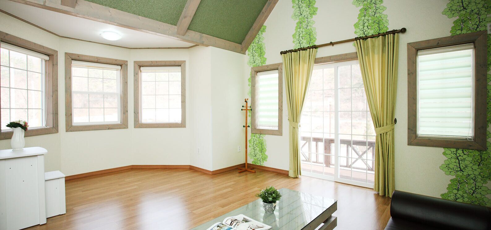 复式, 简易厨房 (103) | 起居区 | 平板电视