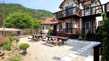 Grill-/Picknickplatz
