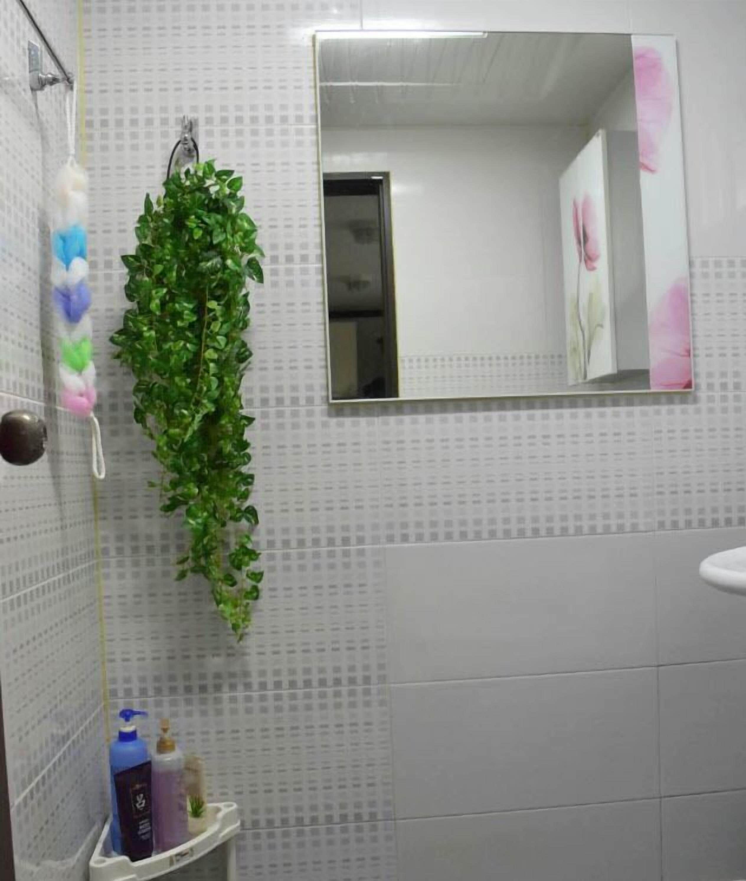 Deluxe-Zimmer, Kochnische (1-1) | Badezimmer