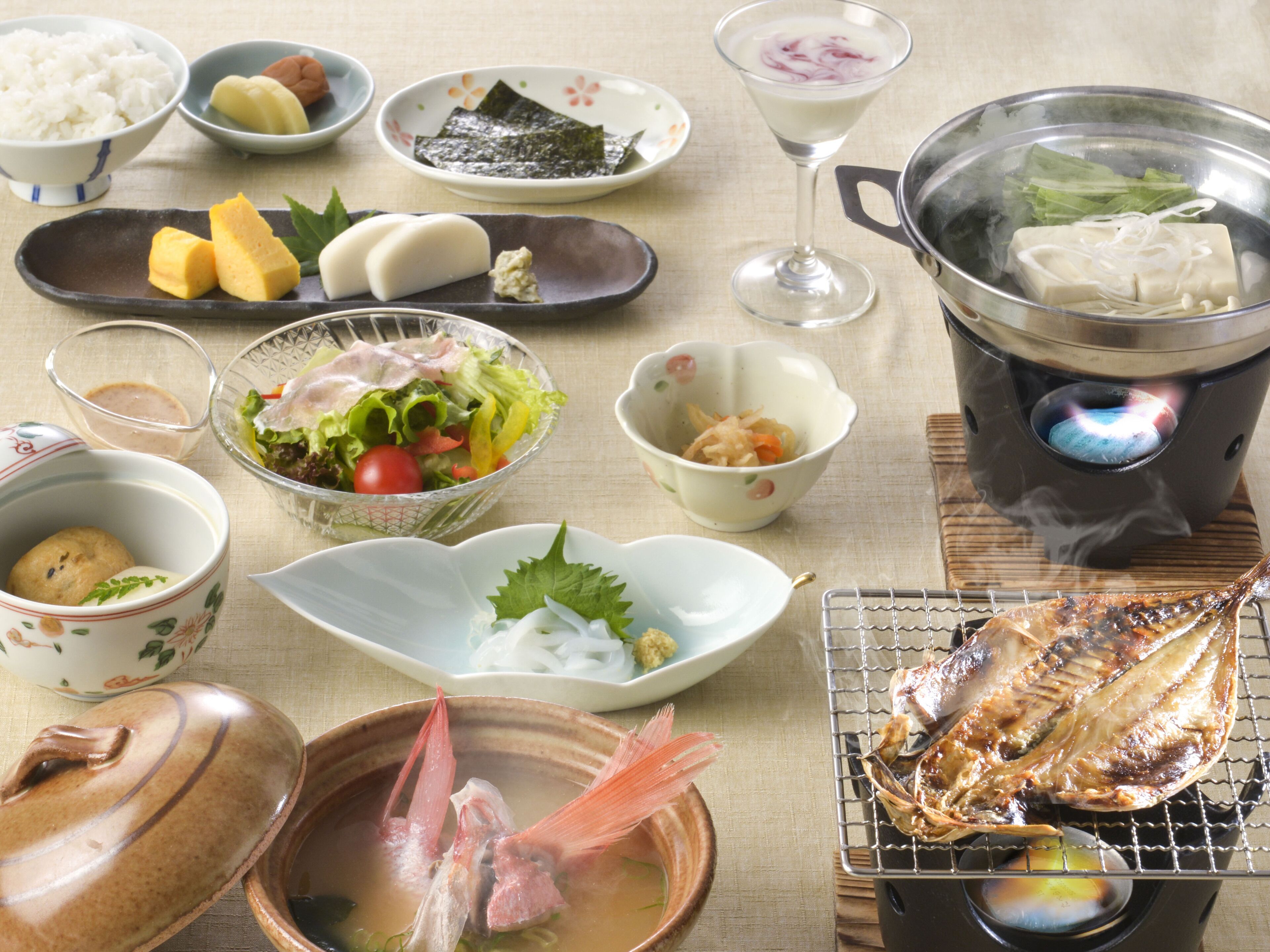 daily full breakfast (jpy 2200 per person)