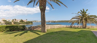 Beautiful Apartment "La Gardenia 41" with Wi-Fi, Pool, Terrace & Garden; Street Parking Available