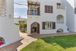 Exterior - Beautiful Apartment "La Gardenia 41" with Wi-Fi, Pool, Terrace & Garden; Street Parking Available (Es Castell)