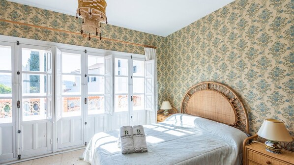 3 bedrooms, iron/ironing board, travel cot, WiFi